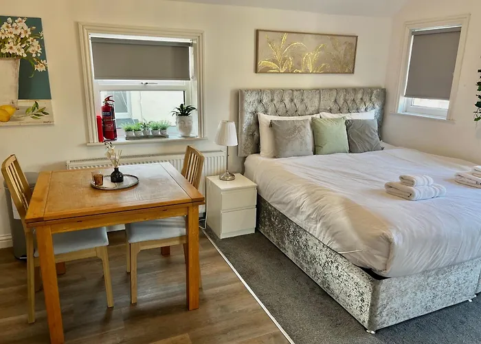Granada Apartments At Pleasure Beach